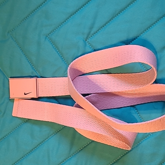 (💥3/25.00 deal)Nike belt - Picture 4 of 4